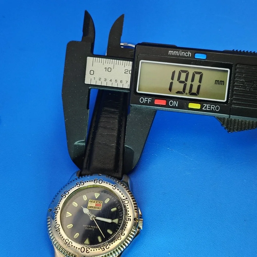 Vintage 2006 Tommy Hilfiger 1500 Professional 40mm Mens Quartz Watch Restored